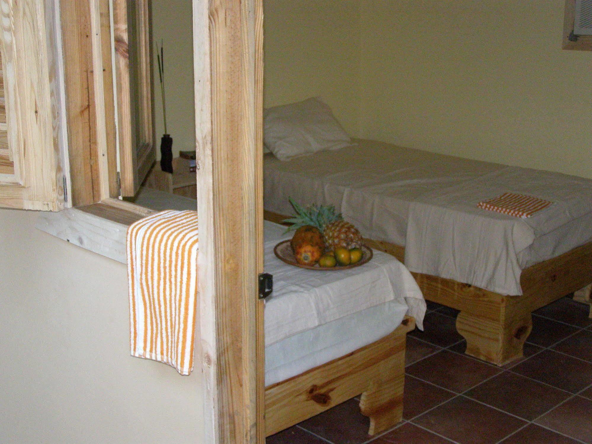 Hotel Loro Tuerto Barahona Exterior foto